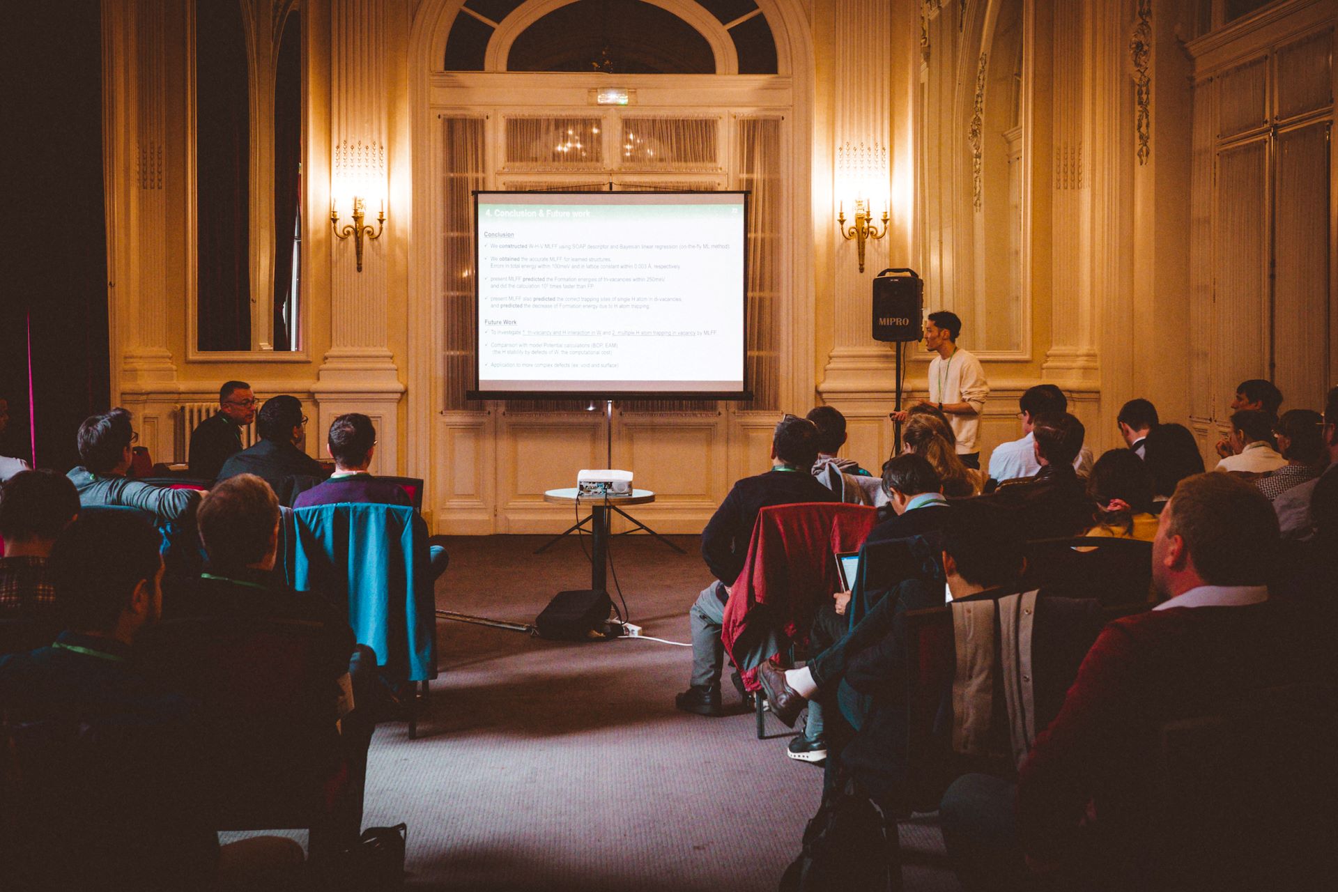 第17回核融合炉材料中の水素同位体に関する国際ワークショップで講演する野口君（5/22@Chamonix, France）